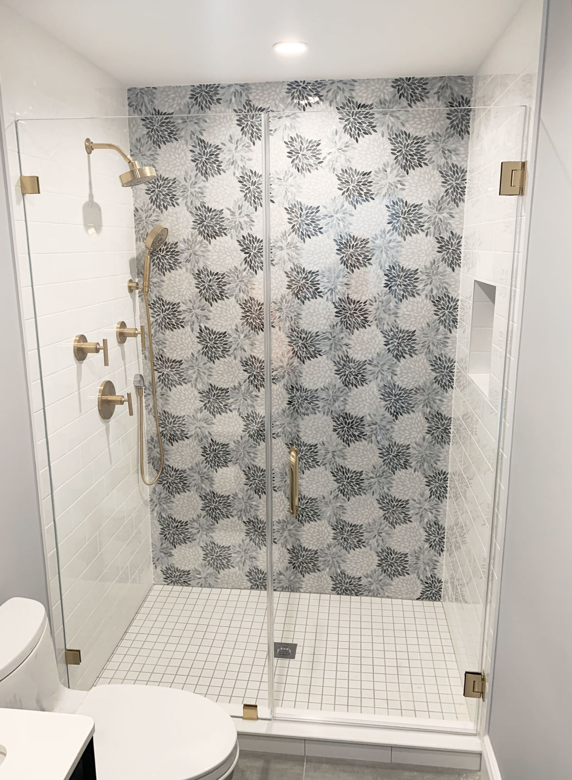 Inline Swing Farmless Shower Door - Wall Mount - View 21